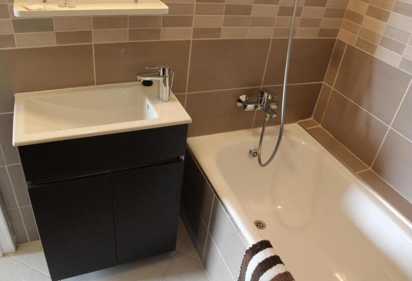Апартаменты 1 Спальня Вид на Море, Petsas Apartments