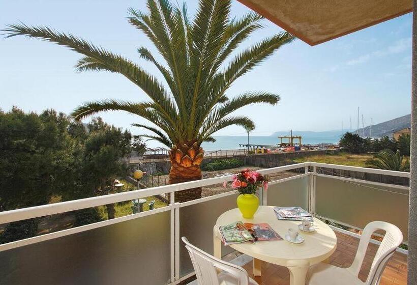 استودیوی استاندارد با چشمانداز دریا, Residence Riviera