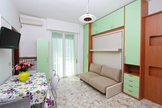 استودیو استاندارد با بالکن, Residence Riviera