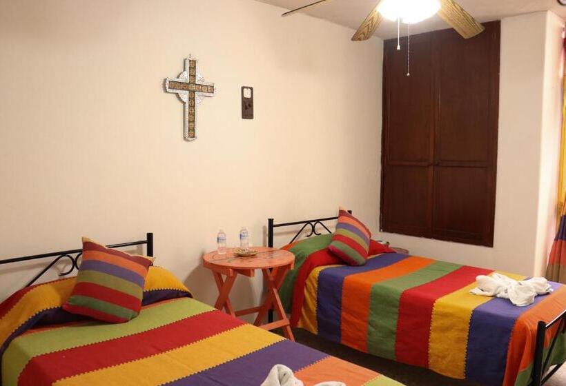 اتاق استاندارد با سرویس بهداشتی مشترک, Posada Don Mario