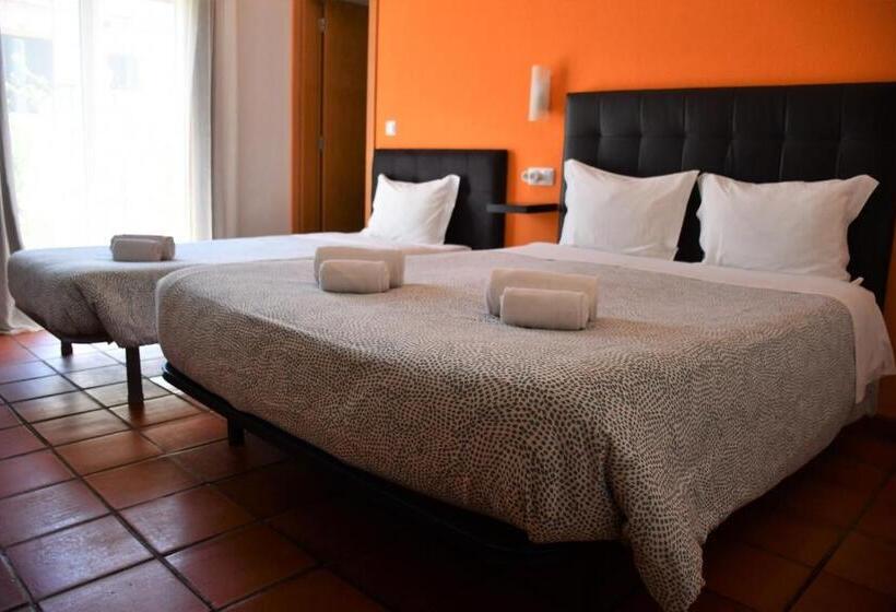 스탠다드 트리플 룸 테라스, Alojamentos Vitinho   Vila Nova Milfontes