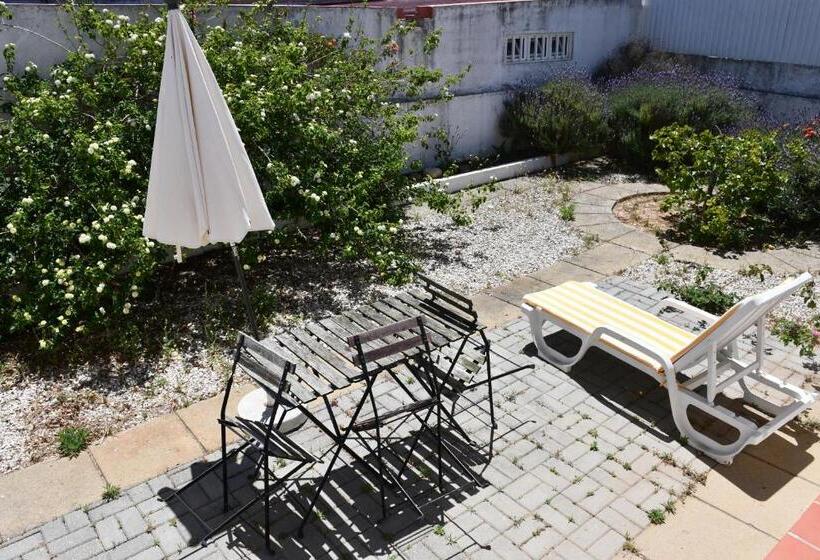 스탠다드 트리플 룸 테라스, Alojamentos Vitinho   Vila Nova Milfontes