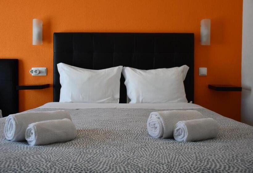 Номер Стандарт с Террасой, Alojamentos Vitinho   Vila Nova Milfontes