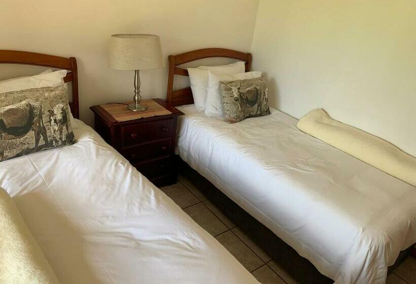 Семейный Номер, Mountain Dew Guest House