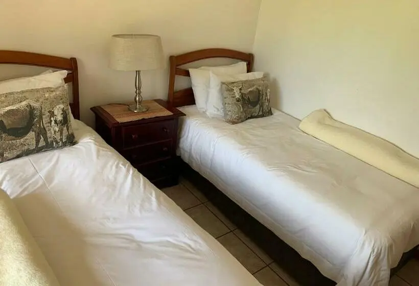 اتاق خانوادگی, Mountain Dew Guest House