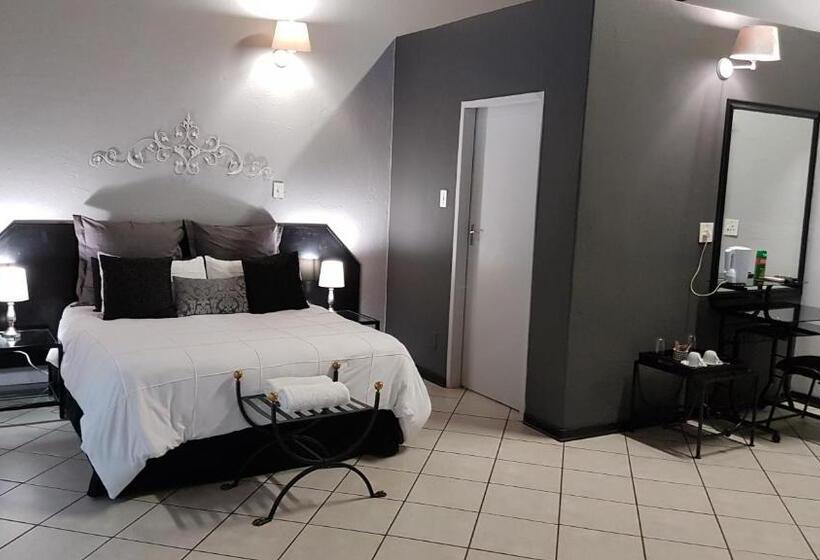 غرفة عائلية, Siesta Guest House