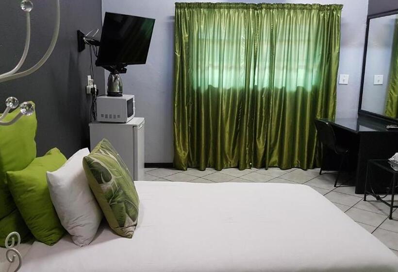 Семейный Номер, Siesta Guest House