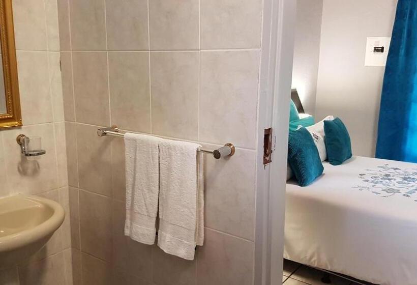 غرفة عائلية, Siesta Guest House