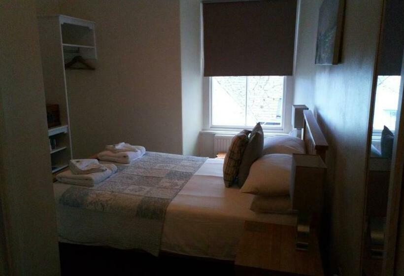 غرفة قياسية, The Badger Inn