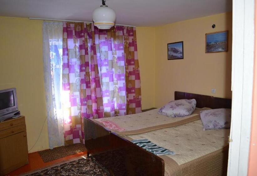 اتاق استاندارد, Guest House On Derbisheva