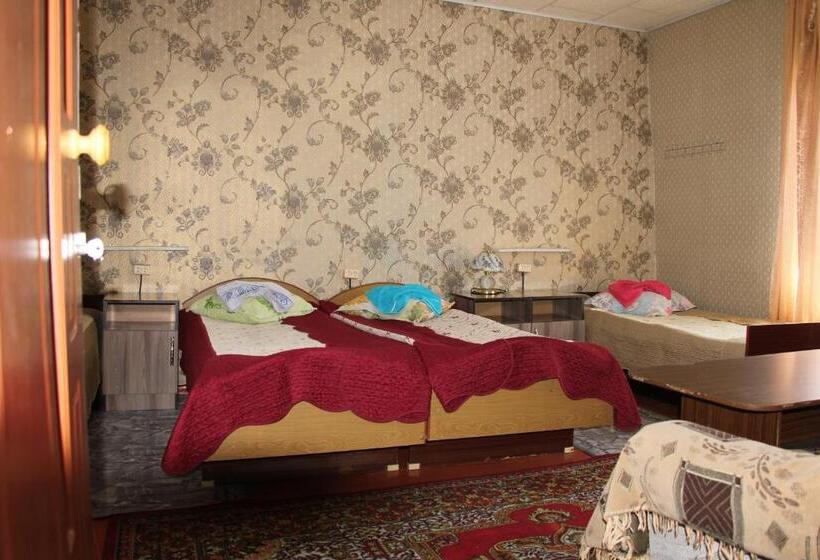 اتاق استاندارد چهار تخته, Guest House On Derbisheva