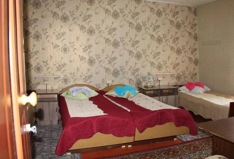 اتاق استاندارد چهار تخته, Guest House On Derbisheva