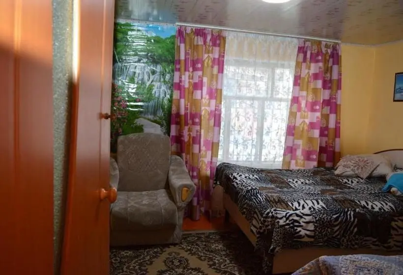 اتاق استاندارد سه نفره, Guest House On Derbisheva