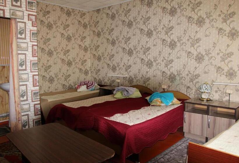 اتاق استاندارد سه نفره, Guest House On Derbisheva