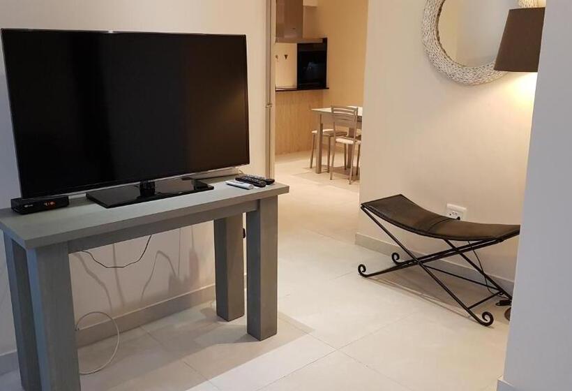 شقة غرفة واحدة مطلة على حمام السباحة, Guesthouse 1109