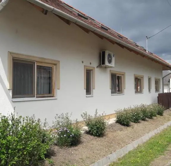 Standard-studio, Guesthouse Kohári