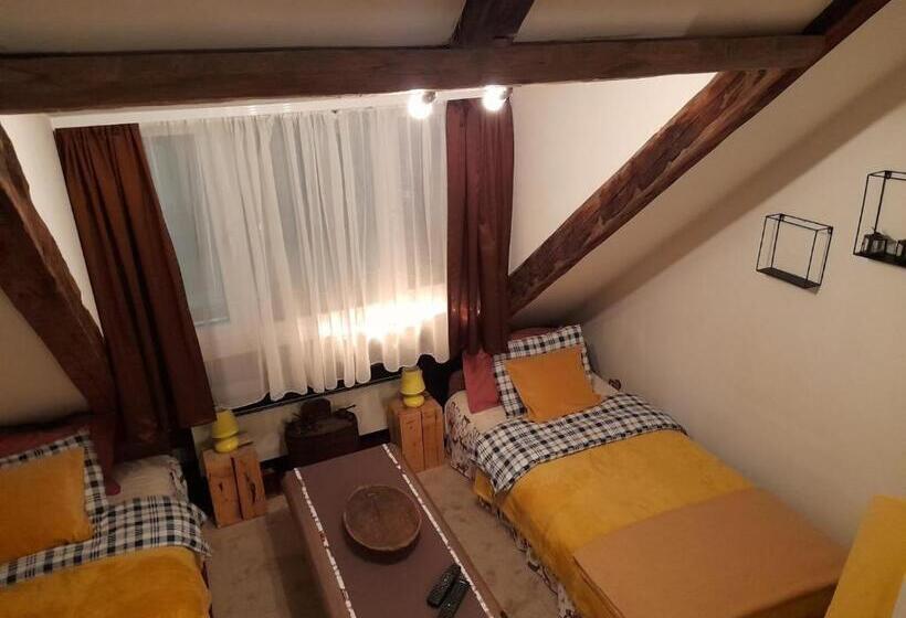 اتاق دوبلکس, Sibirska Central