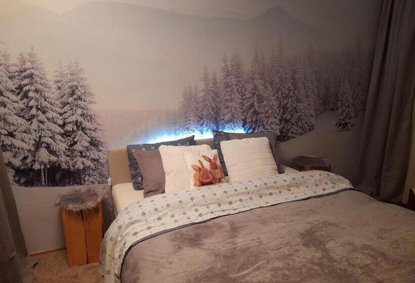 استودیوی استاندارد, Sibirska Central