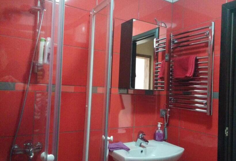 استودیوی استاندارد, Sibirska Central