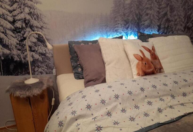 استودیوی استاندارد, Sibirska Central