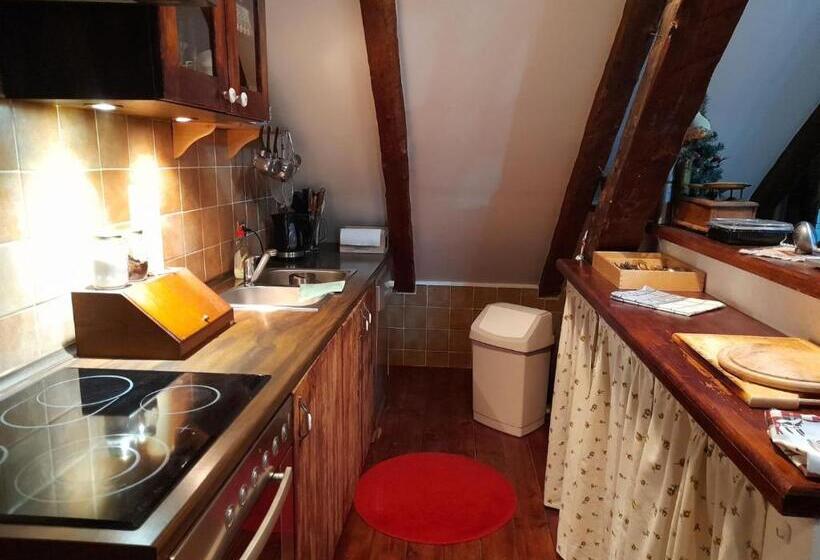 آپارتمان 2 خوابه, Sibirska Central