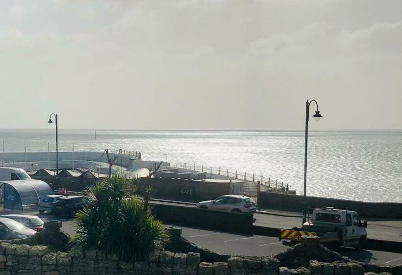 Triple Room Sea View, The Yacht Inn