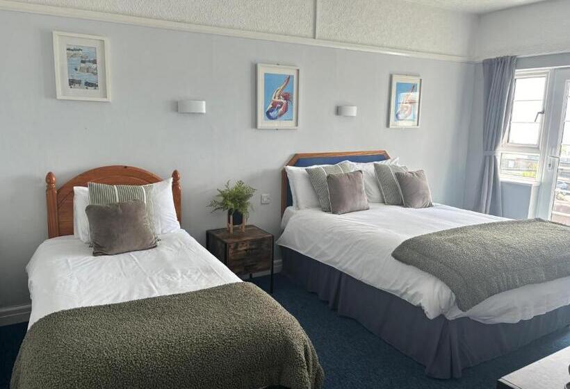 Triple Room Sea View, The Yacht Inn
