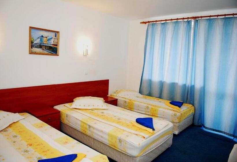 اتاق استاندارد سه نفره, Guest House Markovi