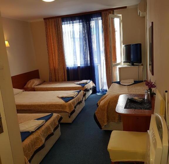 اتاق خانوادگی, Guest House Markovi