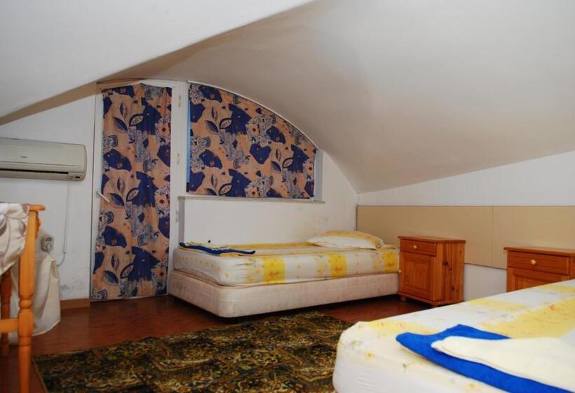 آپارتمان 1 خوابه با چشمانداز دریا, Guest House Markovi