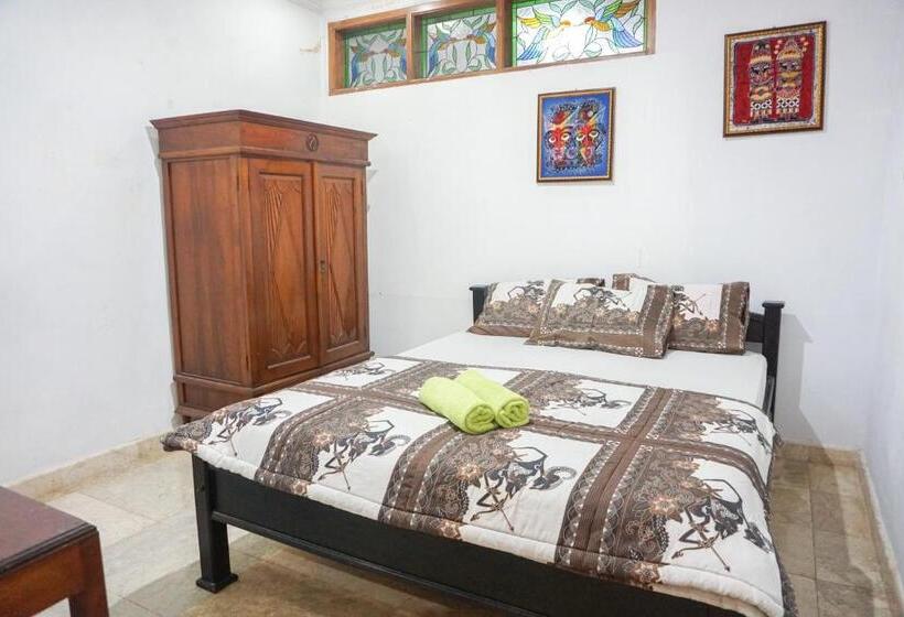 חדר סטנדרט, Rumah Panjaitan