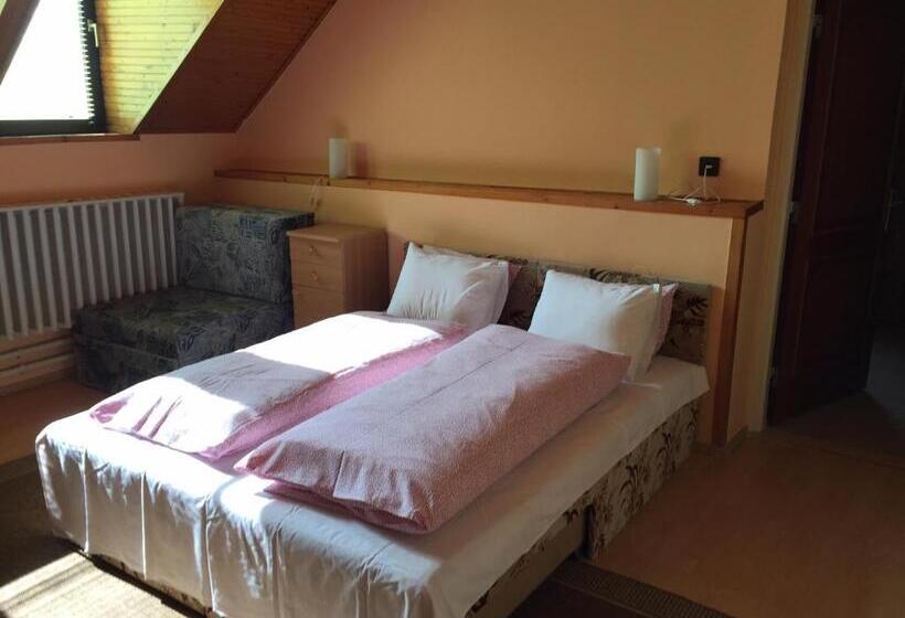 스탠다드 룸, Galéria Vendégház