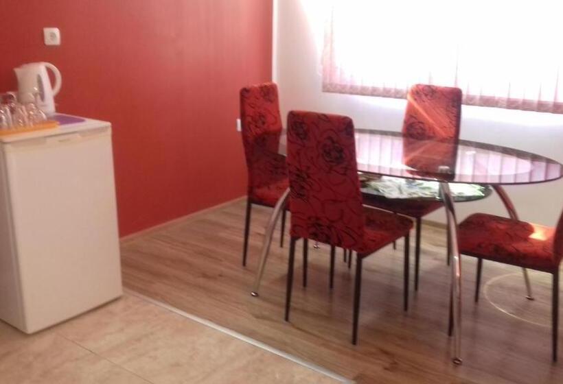 침실 2개 아파트, Guest House Nedelchevi