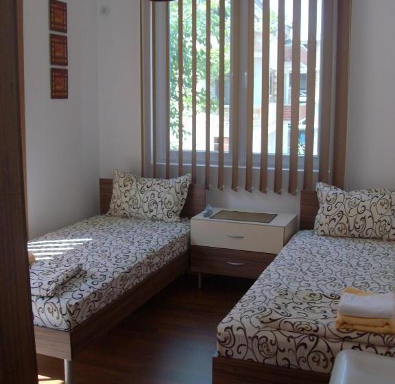 스탠다드 룸, Guest House Nedelchevi