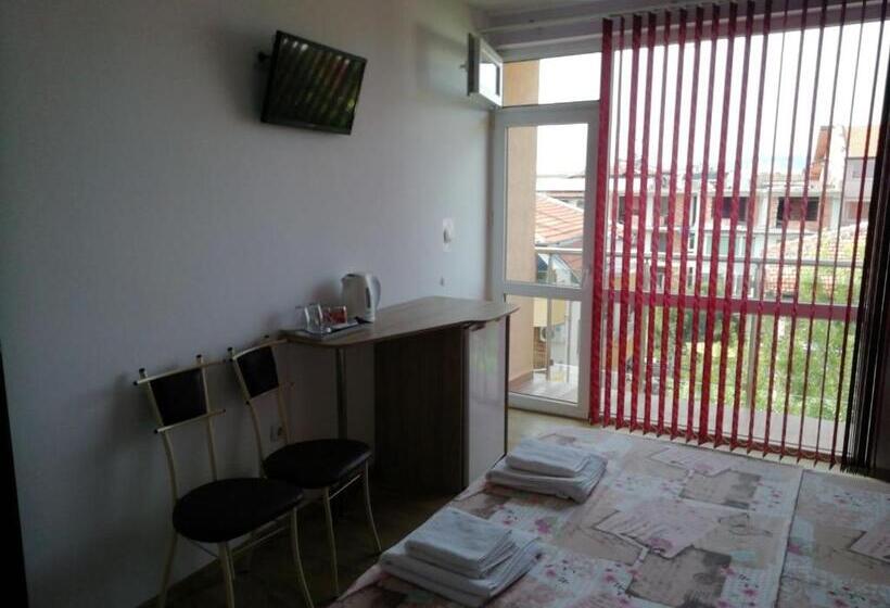 스탠다드 테라스 룸, Guest House Nedelchevi