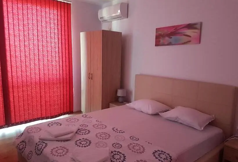 اتاق استاندارد با تراس, Guest House Nedelchevi