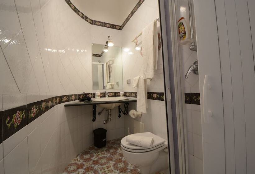 חדר סטנדרט, Il Paradiso Di Hyele