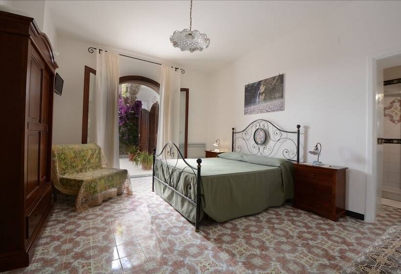 חדר סופריור, Il Paradiso Di Hyele