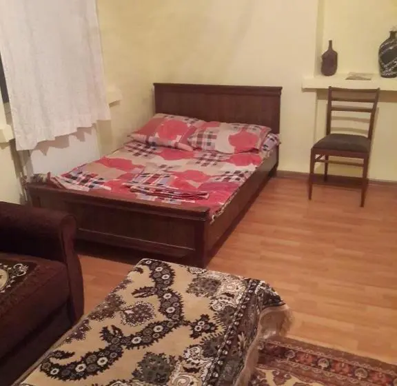 سوییت خانوادگی, Lemon Family Guesthouse