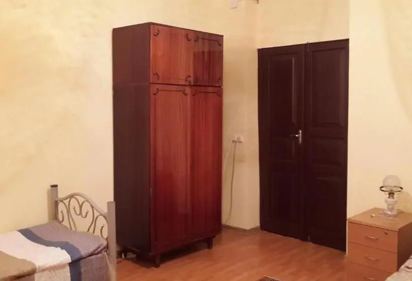 اتاق خانوادگی با سرویس بهداشتی مشترک, Lemon Family Guesthouse