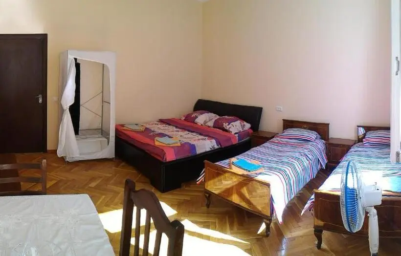 اتاق خانوادگی, Lemon Family Guesthouse