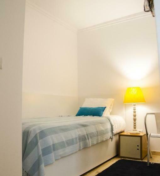 חדר סטנדרט לארבעה, Pensao Sisudo