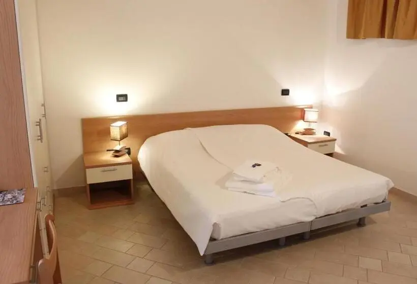 Huoneisto 1 Makuuhuone, Agriturismo Mazzeracca