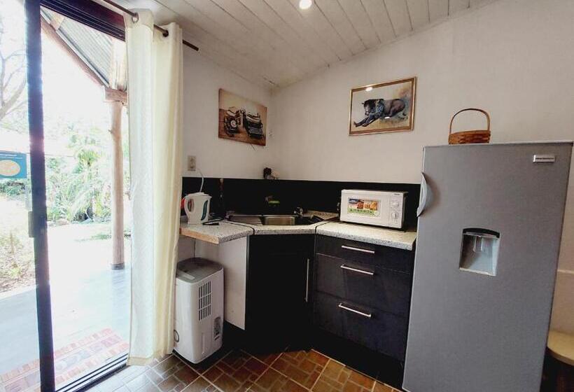 غرفة أساسية ثلاثية, Hacienda Sassenberg