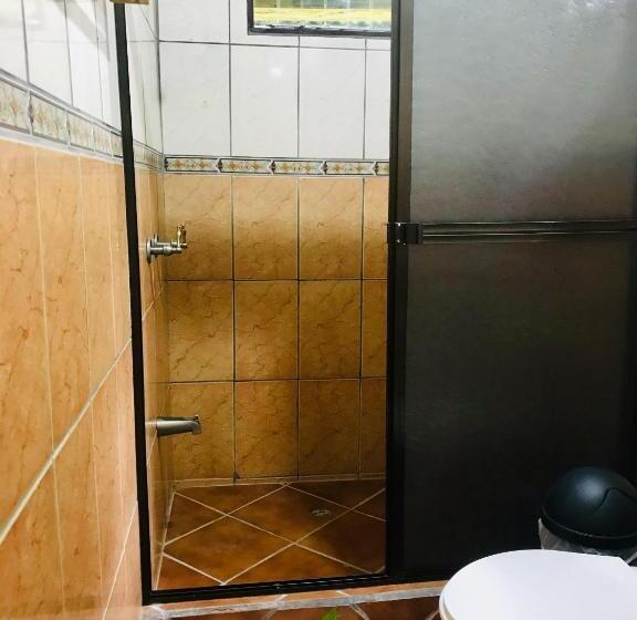 غرفة أساسية ثلاثية, Hacienda Sassenberg