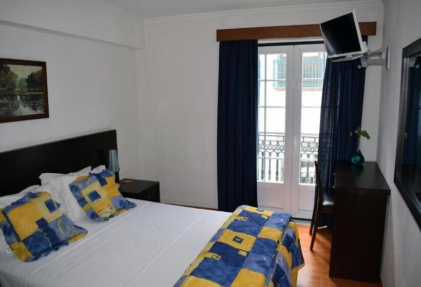 침실 2개 아파트, Residência Machado