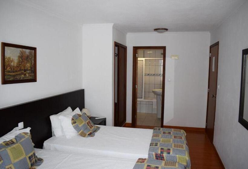 침실 2개 아파트, Residência Machado