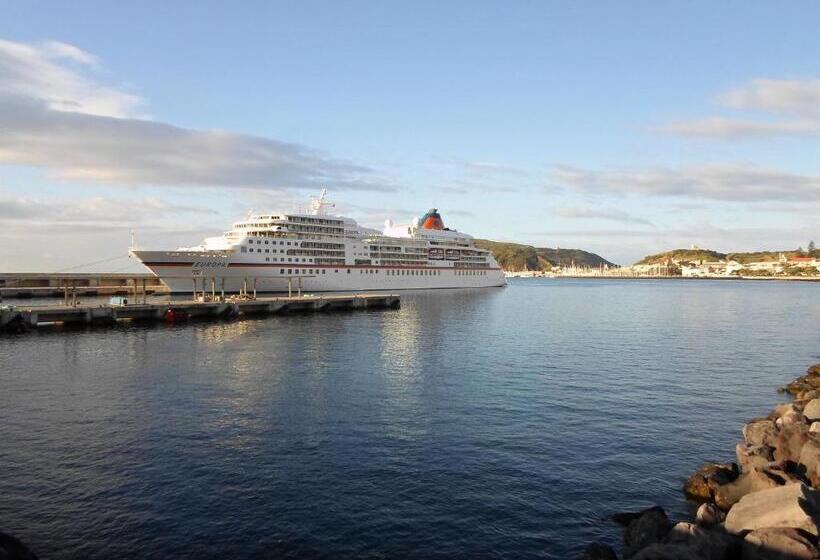 스탠다드 스튜디오 바다 전망, Residência Machado