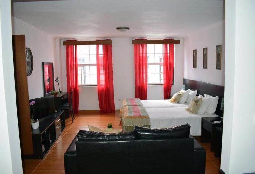 스탠다드 스튜디오, Residência Machado