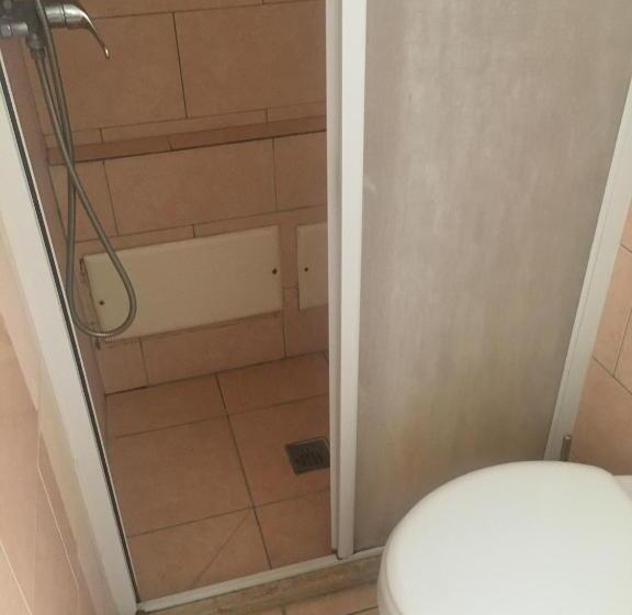 חדר סטנדרט, Stelmalu